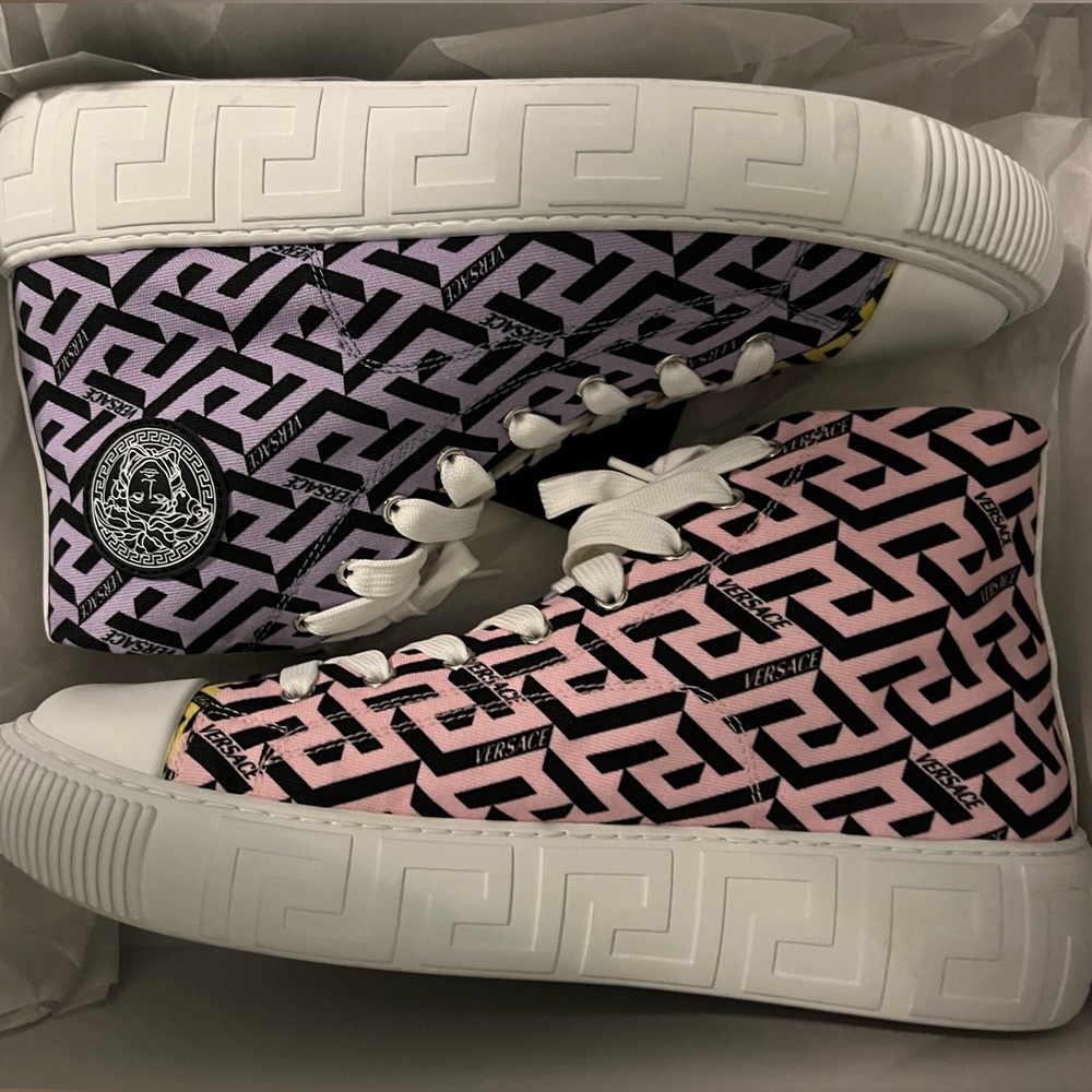 Versace shoes only worn once